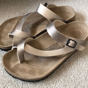 Birkenstock Mayari  sandals. Metallic gold size 8